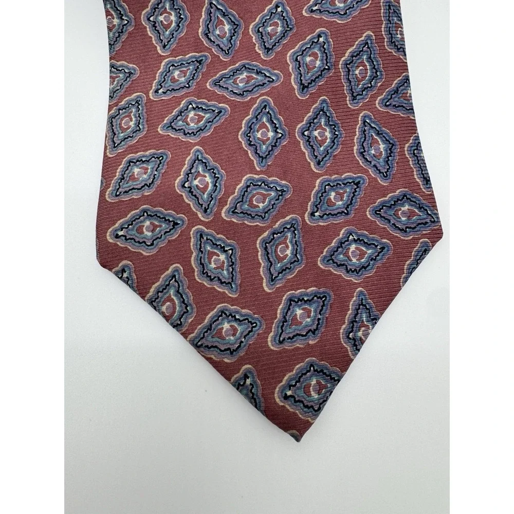 Geoffrey Beene 100% Silk Tie Red Blue Geometric‎ Diamond Pattern Classic Necktie